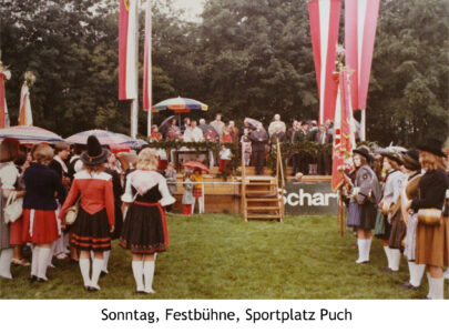 1975 Musikkapelle Puch: Festbühne beim 80 jährigen Jubiläum