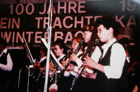 1980 Musikkapelle Puch: 100 Jahre MV Trachtenkapelle Winterbach, er erkennt jemanden?