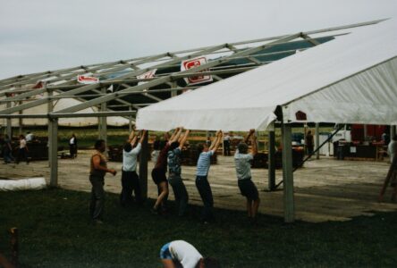 1985 Musikkapelle Puch: Abbau Festzelt 90 Jahre MK Puch