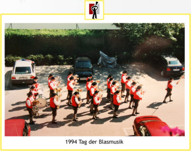 1994 Musikkapelle Puch: Tag der Blasmusik damals sind wir noch marschiert am Sonntag durch das Dorf